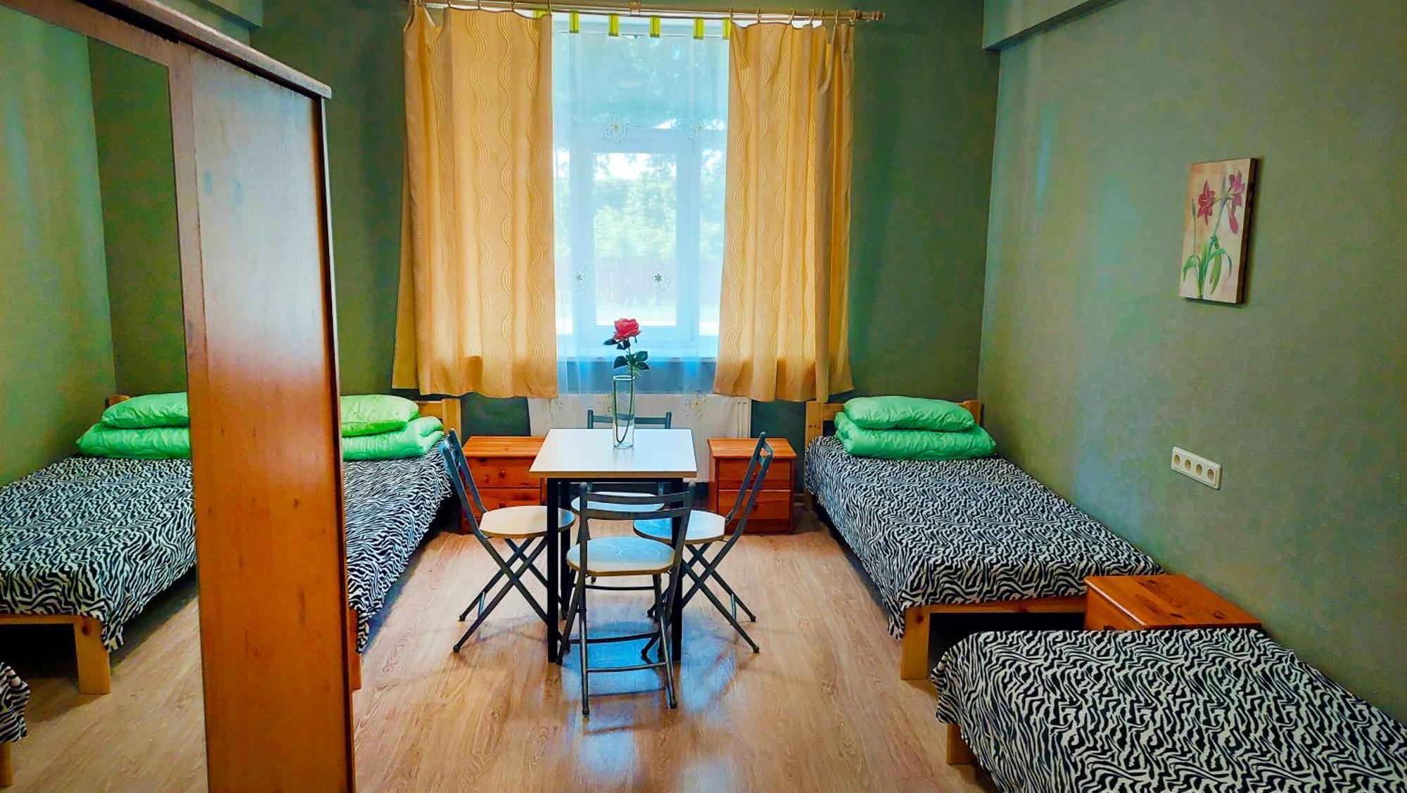 Happy Hostel Рига Экстерьер фото